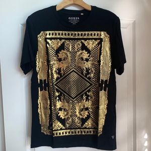 GUESS Victorian Short Sleeve Crew Tee